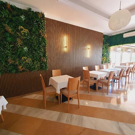 La Barracuda Hotel 3*